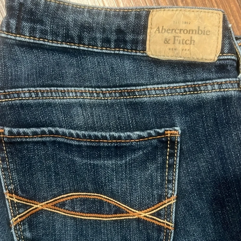 Abercrombie & Fitch bootcut blue jeans 29W x 33L (8R) GUC - Picture 4 of 5